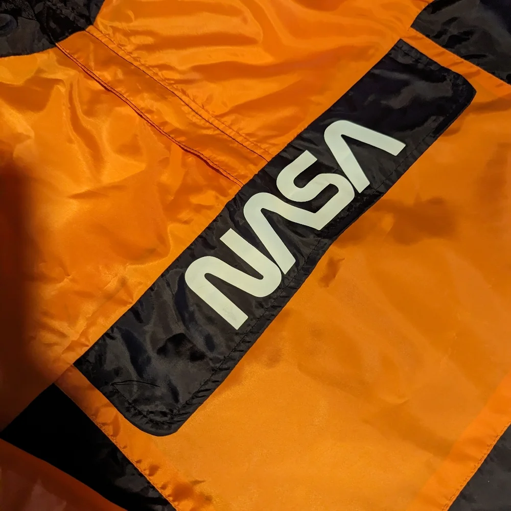NASA orange and black windbreaker - Picture 6 of 7